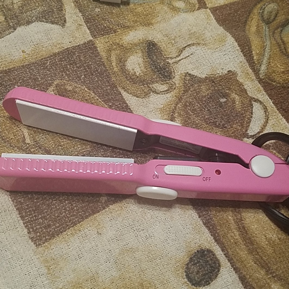 Mini flat iron - Picture 2 of 3